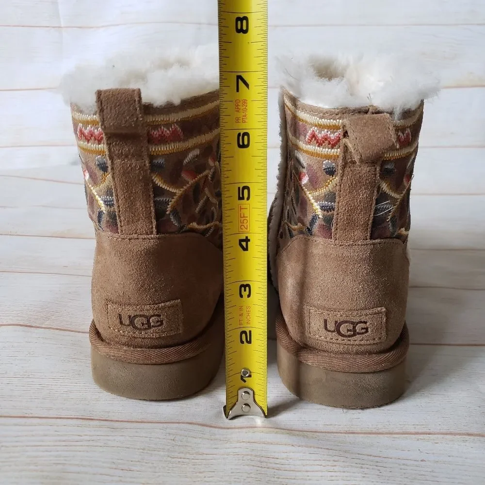 UGG Classic Beauty Mini Suede Embroidered Sheepskin Wool Winter Bootie Size 9